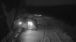 Parkoviště a hlavní vchod