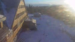 Parkoviště a hlavní vchod