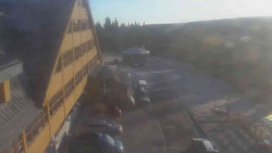 Parkoviště a hlavní vchod