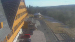 Parkoviště a hlavní vchod