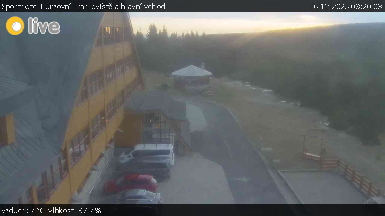 Sporthotel Kurzovní - Parkoviště a hlavní vchod - 16.12.2025 v 08:20