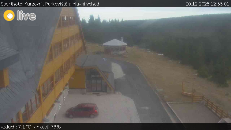 Sporthotel Kurzovní - Parkoviště a hlavní vchod - 20.12.2025 v 12:55