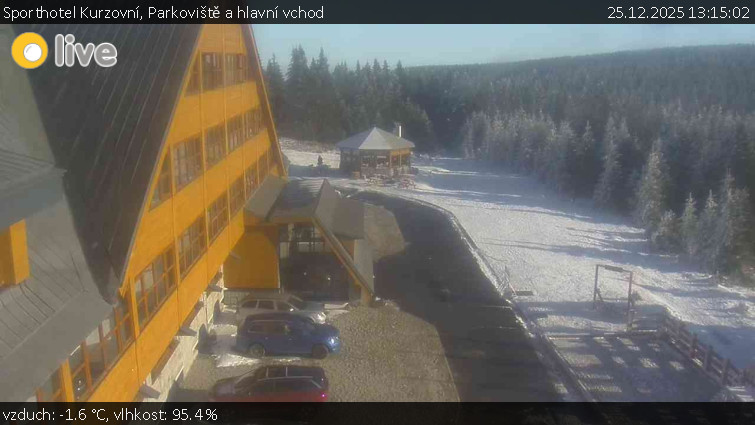 Sporthotel Kurzovní - Parkoviště a hlavní vchod - 25.12.2025 v 13:15