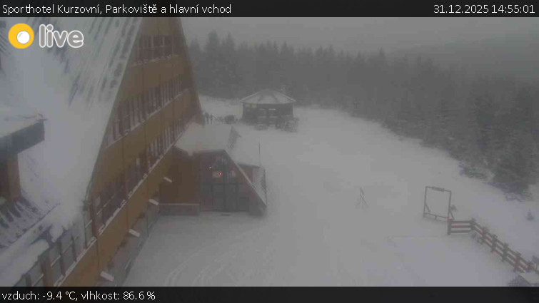 Sporthotel Kurzovní - Parkoviště a hlavní vchod - 31.12.2025 v 14:55
