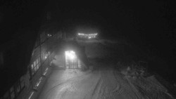 Parkoviště a hlavní vchod