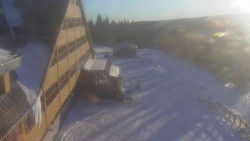 Parkoviště a hlavní vchod