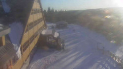 Parkoviště a hlavní vchod