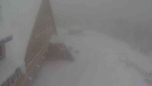 Sporthotel Kurzovní - Parkoviště a hlavní vchod - 30.1.2026 v 07:50