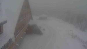 Sporthotel Kurzovní - Parkoviště a hlavní vchod - 30.1.2026 v 08:50