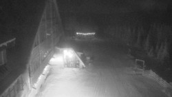 Parkoviště a hlavní vchod