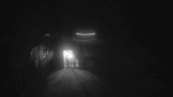 Parkoviště a hlavní vchod