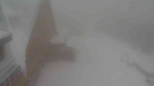 Sporthotel Kurzovní - Parkoviště a hlavní vchod - 13.2.2026 v 07:45