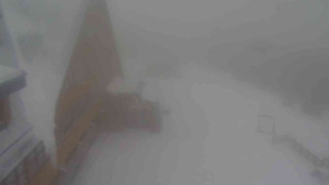 Sporthotel Kurzovní - Parkoviště a hlavní vchod - 13.2.2026 v 08:00