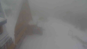 Sporthotel Kurzovní - Parkoviště a hlavní vchod - 13.2.2026 v 09:40