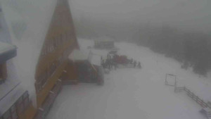 Sporthotel Kurzovní - Parkoviště a hlavní vchod - 13.2.2026 v 10:00