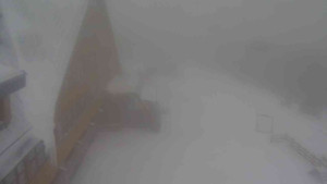 Sporthotel Kurzovní - Parkoviště a hlavní vchod - 13.2.2026 v 10:55