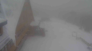 Sporthotel Kurzovní - Parkoviště a hlavní vchod - 13.2.2026 v 11:35