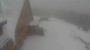 Sporthotel Kurzovní - Parkoviště a hlavní vchod - 13.2.2026 v 11:50