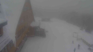 Sporthotel Kurzovní - Parkoviště a hlavní vchod - 13.2.2026 v 12:05