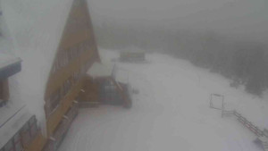 Sporthotel Kurzovní - Parkoviště a hlavní vchod - 13.2.2026 v 12:35