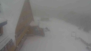 Sporthotel Kurzovní - Parkoviště a hlavní vchod - 13.2.2026 v 12:45