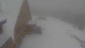 Sporthotel Kurzovní - Parkoviště a hlavní vchod - 13.2.2026 v 13:05