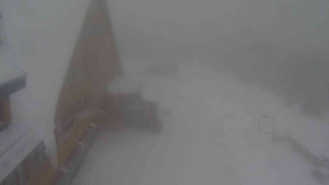 Sporthotel Kurzovní - Parkoviště a hlavní vchod - 13.2.2026 v 14:35