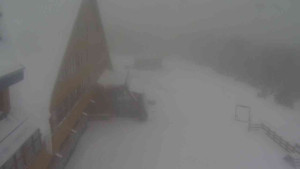 Sporthotel Kurzovní - Parkoviště a hlavní vchod - 13.2.2026 v 15:20