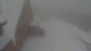 Sporthotel Kurzovní - Parkoviště a hlavní vchod - 13.2.2026 v 16:10