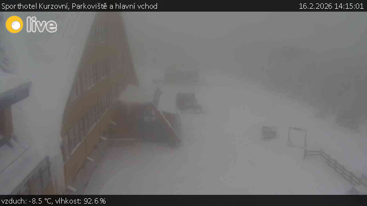 Sporthotel Kurzovní - Parkoviště a hlavní vchod - 16.2.2026 v 14:15