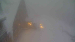 Parkoviště a hlavní vchod