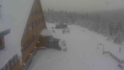 Parkoviště a hlavní vchod