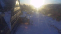 Parkoviště a hlavní vchod