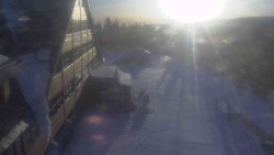 Parkoviště a hlavní vchod