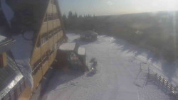 Parkoviště a hlavní vchod