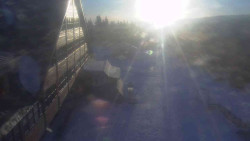 Parkoviště a hlavní vchod