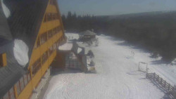 Parkoviště a hlavní vchod