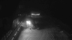 Parkoviště a hlavní vchod