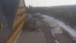 Sporthotel Kurzovní - Parkoviště a hlavní vchod - 14.3.2026 v 09:55