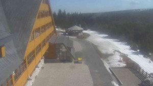 Sporthotel Kurzovní - Parkoviště a hlavní vchod - 14.3.2026 v 11:55