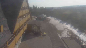 Sporthotel Kurzovní - Parkoviště a hlavní vchod - 15.3.2026 v 09:05 Sporthotel Kurzovní - Parkoviště a hlavní vchod - 15.3.2026 v 09:05