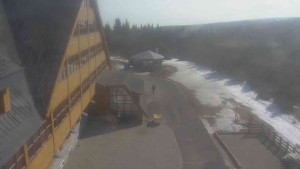 Sporthotel Kurzovní - Parkoviště a hlavní vchod - 15.3.2026 v 09:40 Sporthotel Kurzovní - Parkoviště a hlavní vchod - 15.3.2026 v 09:40