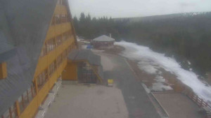 Sporthotel Kurzovní - Parkoviště a hlavní vchod - 15.3.2026 v 14:35 Sporthotel Kurzovní - Parkoviště a hlavní vchod - 15.3.2026 v 14:35