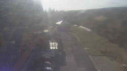 Parkoviště a hlavní vchod