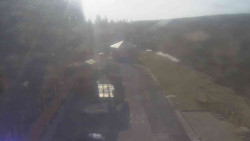 Parkoviště a hlavní vchod