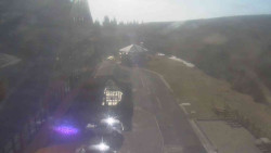 Parkoviště a hlavní vchod