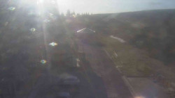 Parkoviště a hlavní vchod