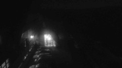 Parkoviště a hlavní vchod