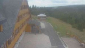 Sporthotel Kurzovní - Parkoviště a hlavní vchod - 7.5.2026 v 14:25