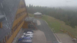 Parkoviště a hlavní vchod
